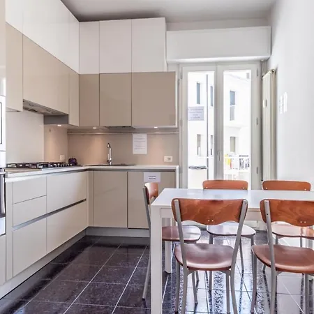 Grand By Alloro Su Treno - Affitti Brevi Italia Guest house Modena