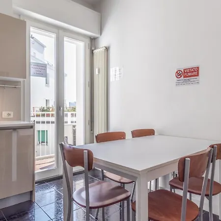 Guest house Grand By Alloro Su Treno - Affitti Brevi Italia