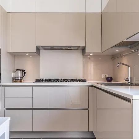 Guest house Grand By Alloro Su Treno - Affitti Brevi Italia Modena