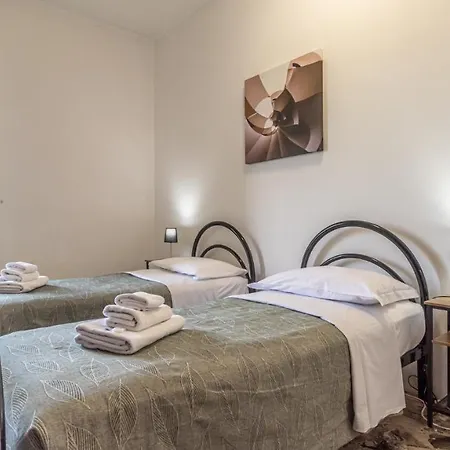 Grand By Alloro Su Treno - Affitti Brevi Italia Guest house *