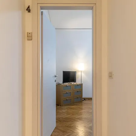 Grand By Alloro Su Treno - Affitti Brevi Italia Guest house Modena