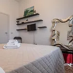Grand - Affitti Brevi Italia Πανσιόν *