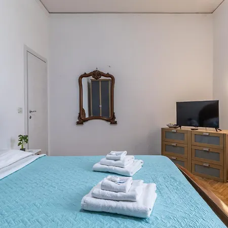 Grand - Affitti Brevi Italia *